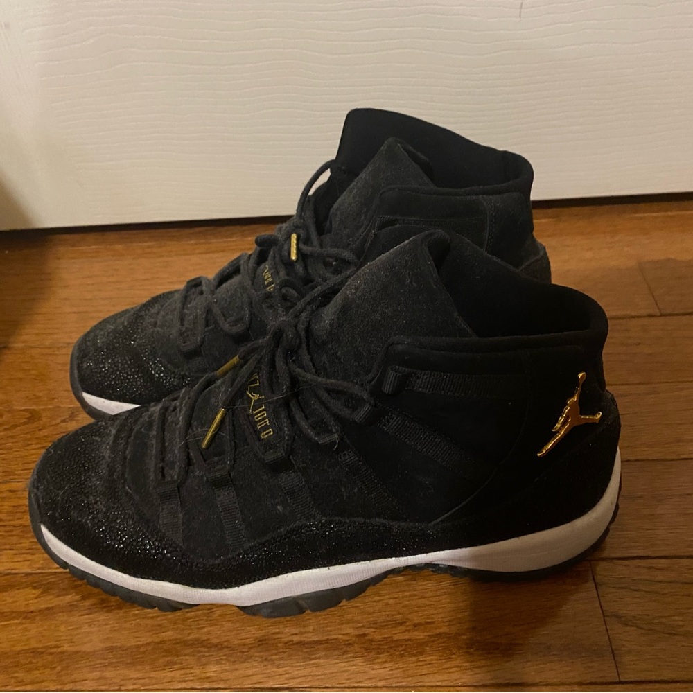 Jordan 11s only worn twice